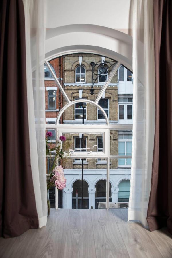 Bob W Commercial House Londra
