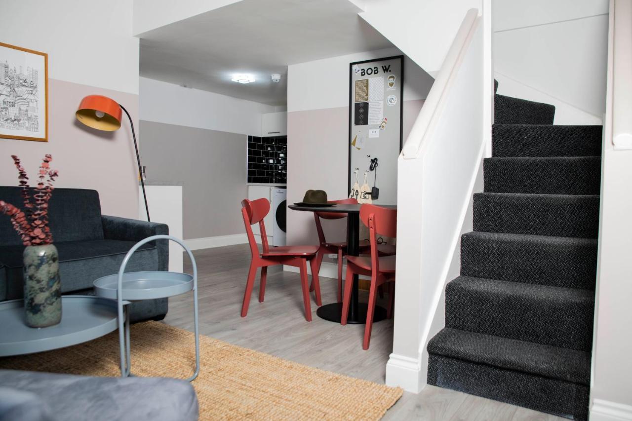 Bob W Commercial House * Londra
